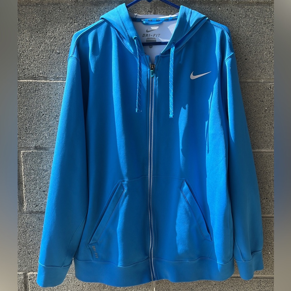 MENS X-LARGE “NIKE” DRY-FIT LIGHT BLUE ZIP UP ATHLETIC HOODIE